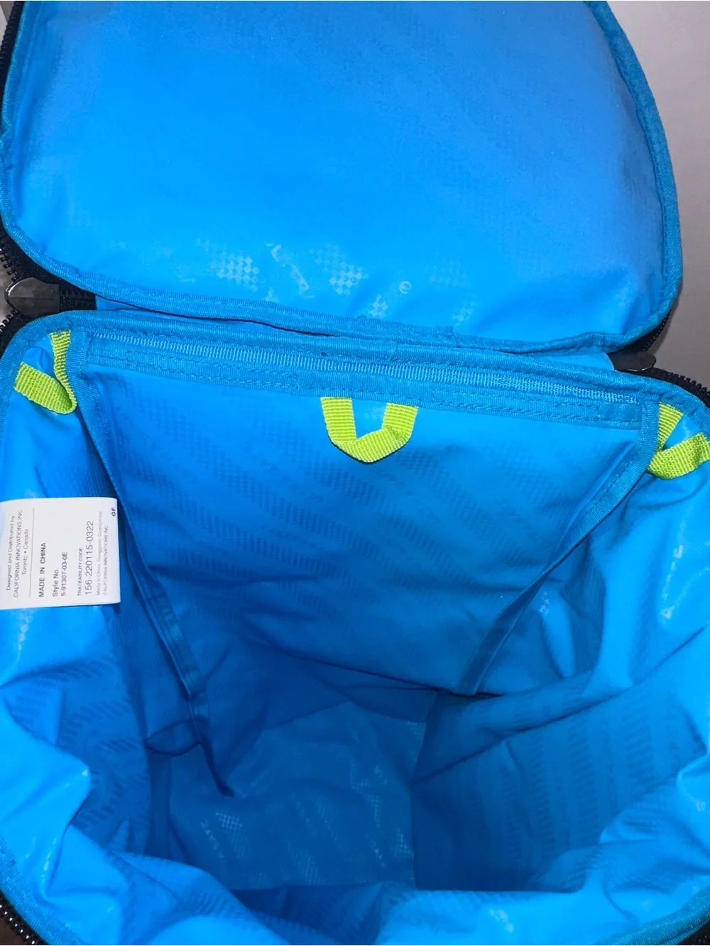 Blue Arctic Zone TITAN Guide Series BACKPACK cooler insulated 30 Can Hiking